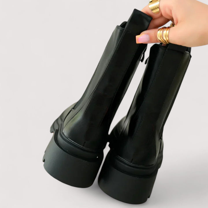 Ana™ | Gležnjače s karakterom